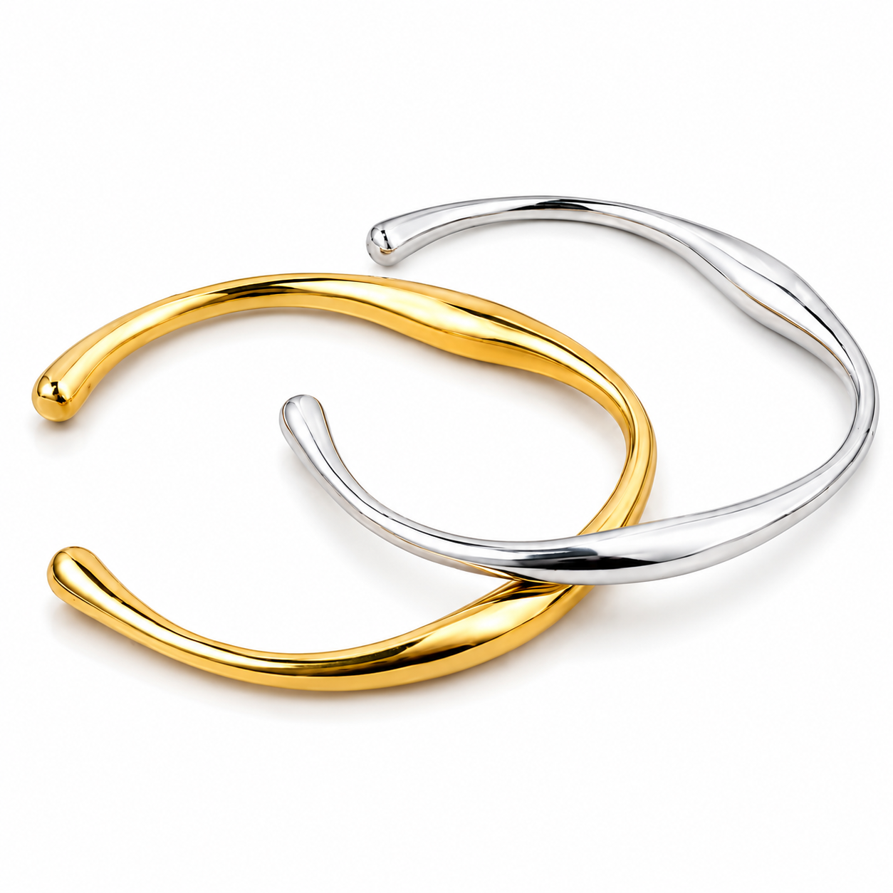 Set Essence Cuff